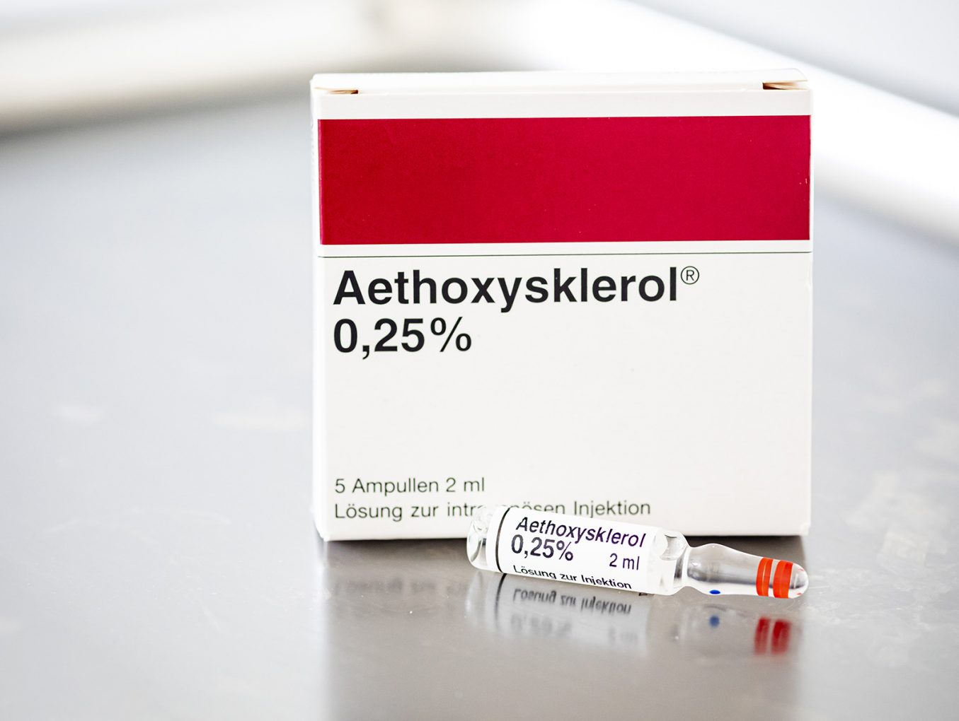 Sklerosierung von Besenreisern Praxis Dr. Martina Parbs